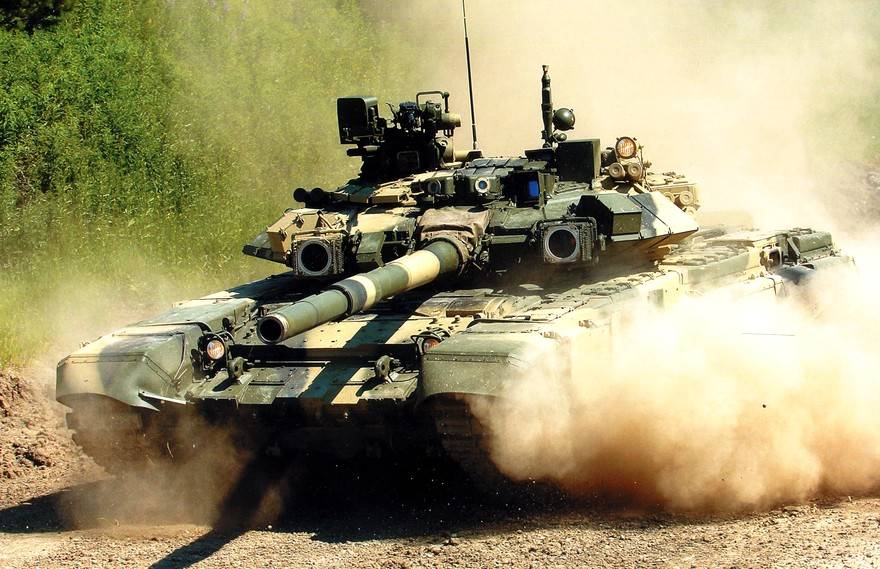 Россия начала поставлять Ираку танки Т-90С