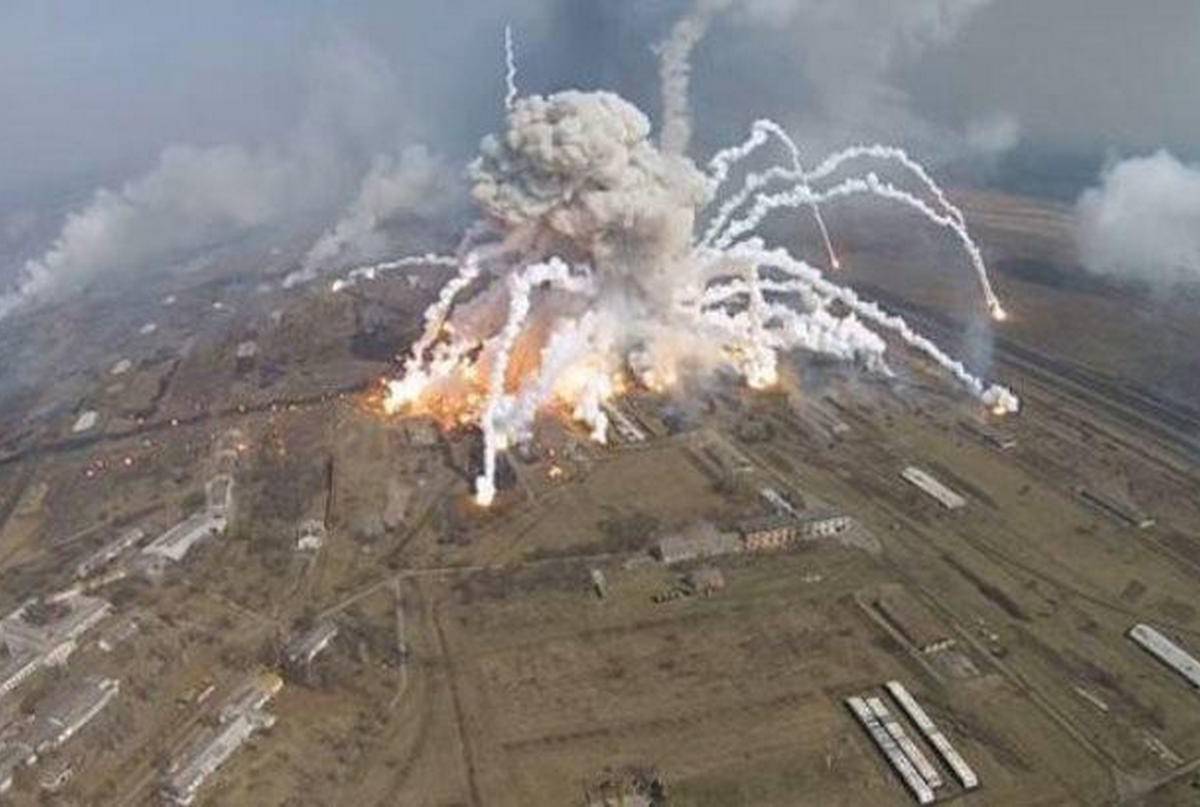 Украина: взрывы в Калиновке и Балаклее — заметание следов