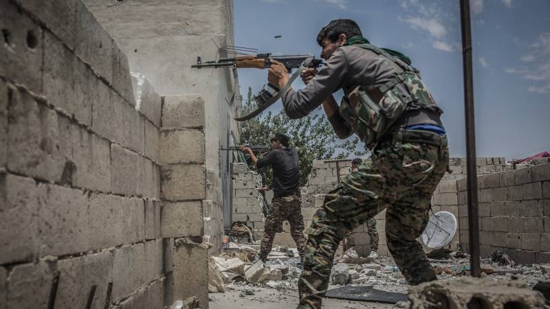 Крупная атака в Дамаске: боевики пошли в наступление против бойцов САА
