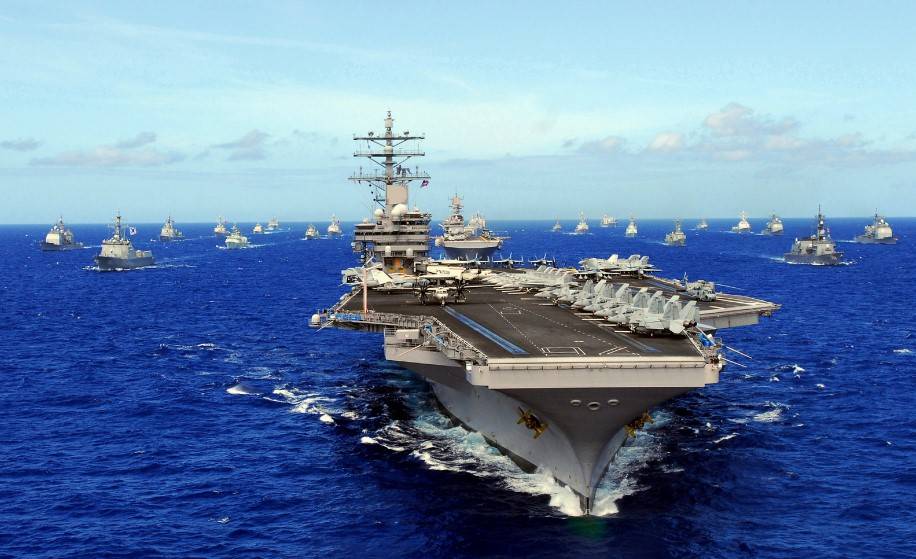 Седьмой флот США преследует "черная карма"