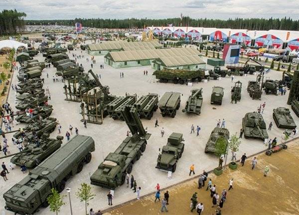 Сколько Россия тратит денег на военное переворужение