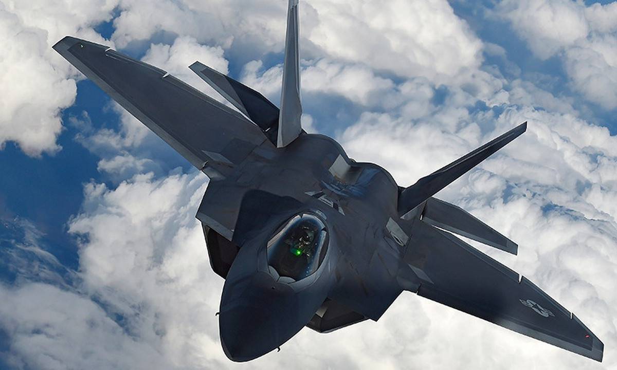 Зачем Вашингтон перебрасывает в Южную Корею новейшие ударные самолёты