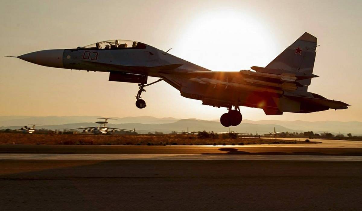 ВКС РФ и Армия Сирии громят «Аль-Каиду» и приближаются к авиабазе в Идлибе
