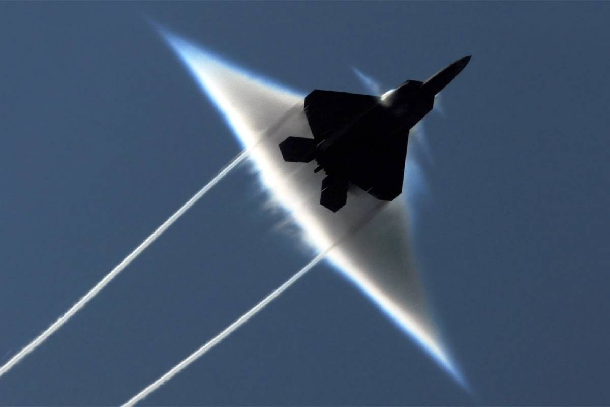 Металлолом от «ядерного демона»: в КНДР сообщили о поломке F-22 в Корее