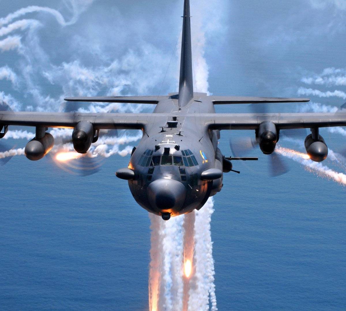 Страхи Пентагона: ВВС США боятся диверсий в воздухе и на земле