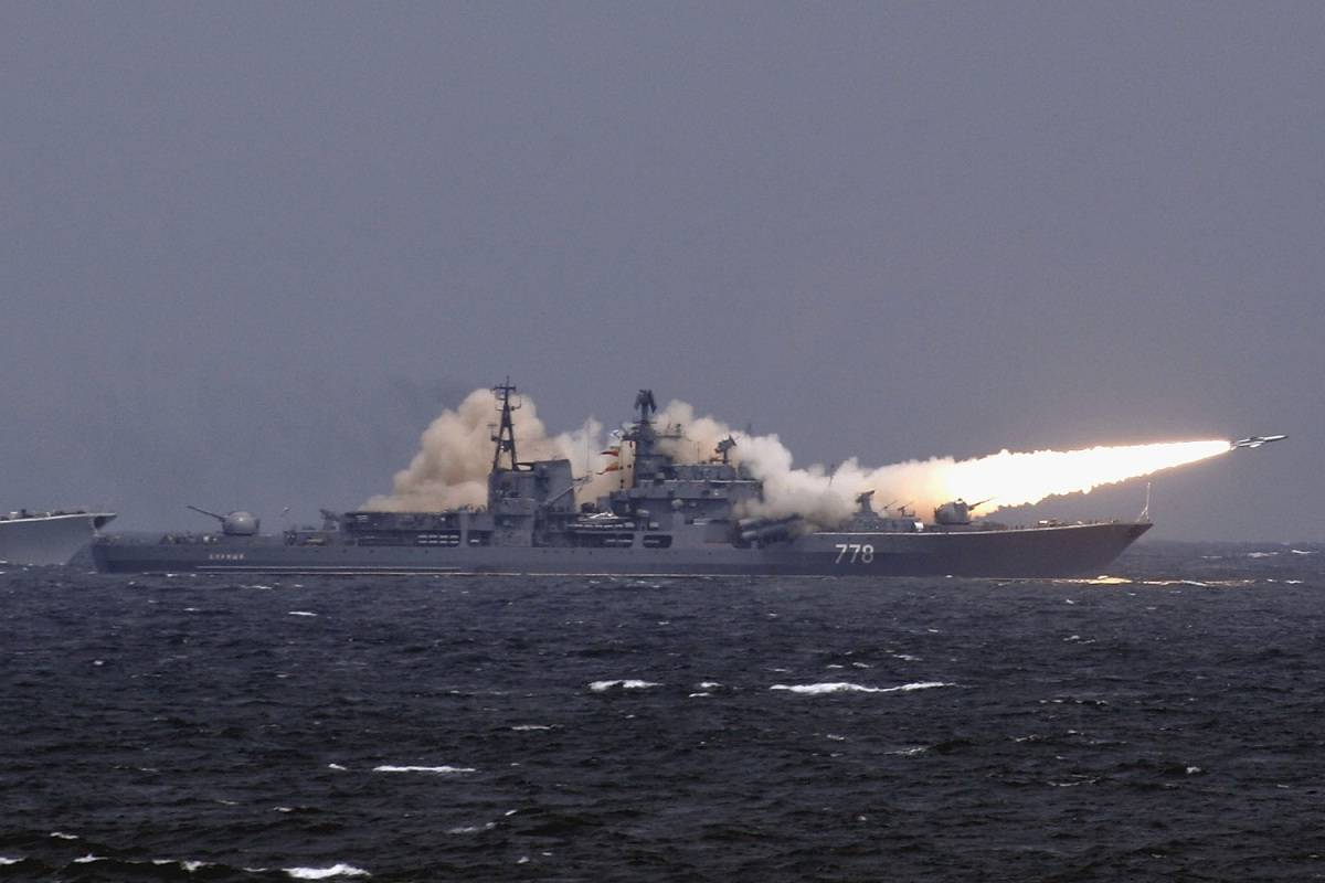 ВМФ в Сирии посылает сигнал США: зачем России военно-морская база в Тартусе