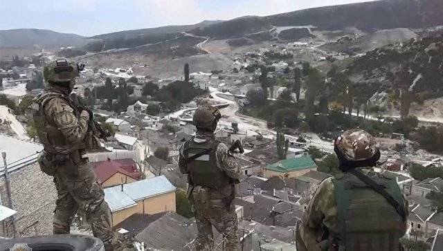 В Дагестане идет боестолкновение силовиков с бандитами