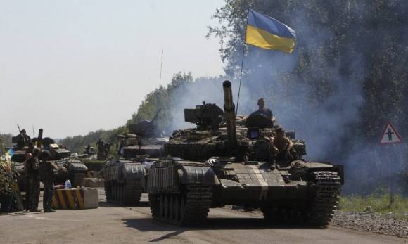 Из Херсона на Донбасс движутся украинские танковые колонны