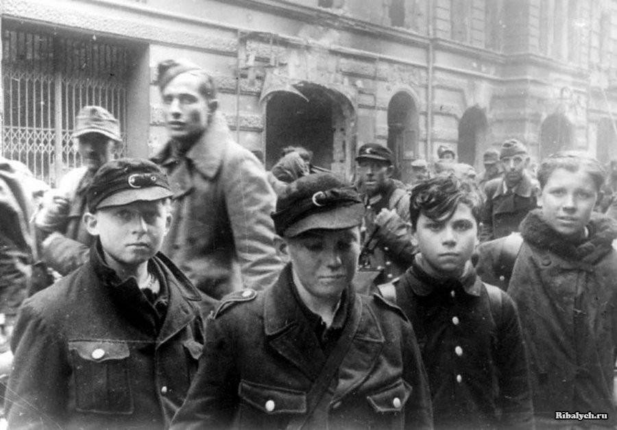 Жители Фашистской Германии глазами Советских солдат