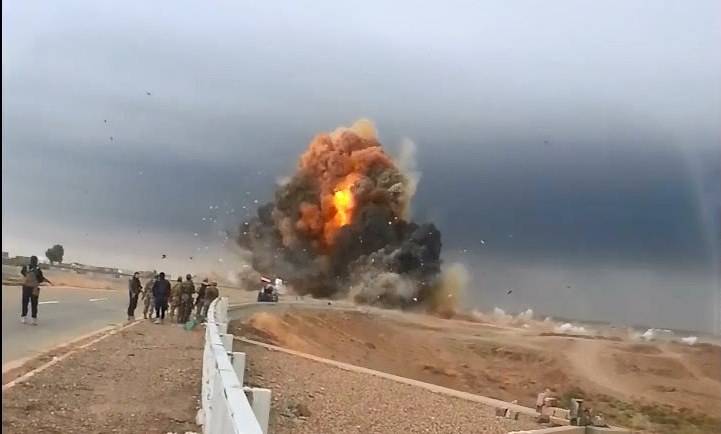 Предсмертный оскал: «Спящая ячейка» боевиков устроила мощный взрыв в Сирии