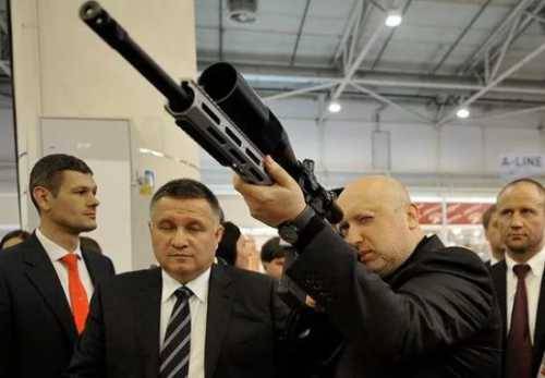 Украина: гонка вооружений без вооружений