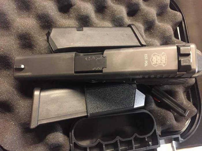 Полиция Эстонии меняет пистолеты Макарова на Glock 19