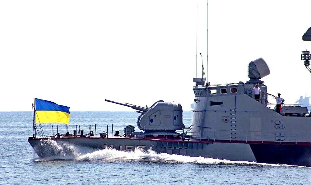 Состояние украинских кораблей в Крыму показали на видео