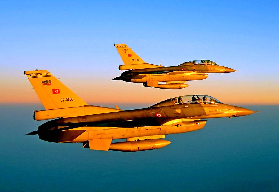 Что-то пошло не так: турецкие ВВС нанесли удар по военным США