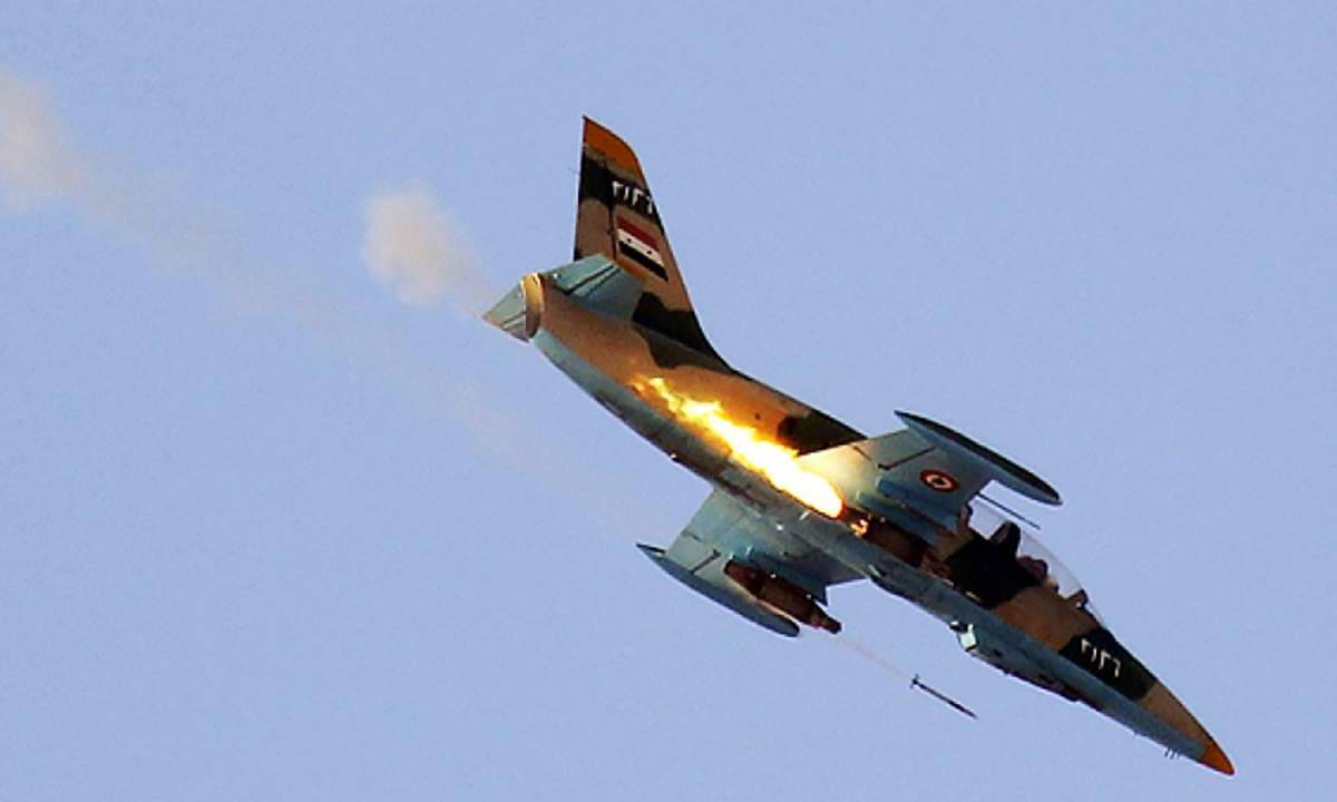 ВВС Сирии громят боевиков в восточном Идлибе