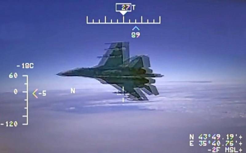 Видео перехвата разведчика США нашим Су-27 опровергло заявления Пентагона