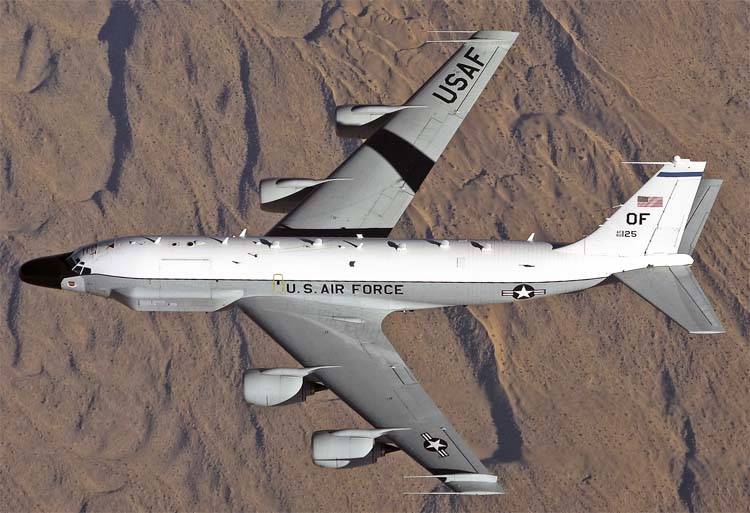 США проводят усиленную разведку: у границ РФ обнаружили Poseidon и RC-135W