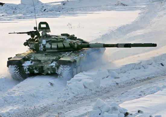 Под Волгоградом российские танкисты на Т-90A учатся сбивать вертолеты