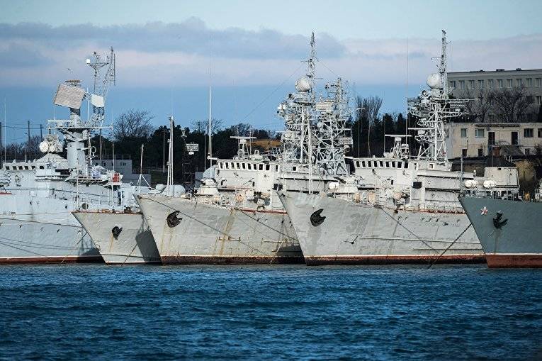 Украина: Россия отремонтирует и вернет наши корабли из Крыма
