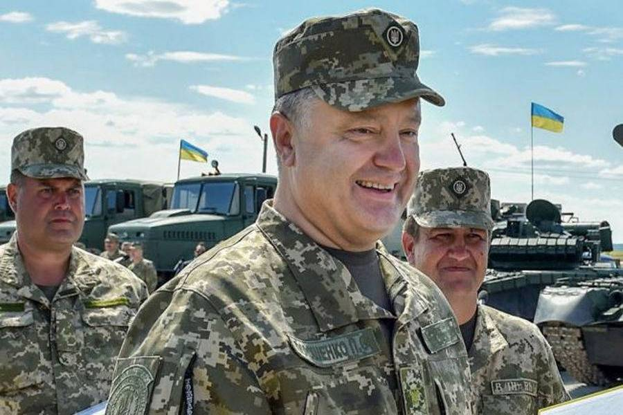 New York Times: Порошенко лично ворует у украинской армии