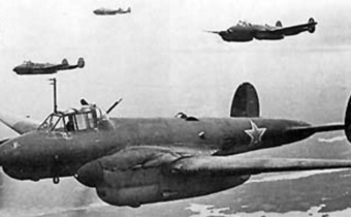 Советские бомбардировщики в начале войны