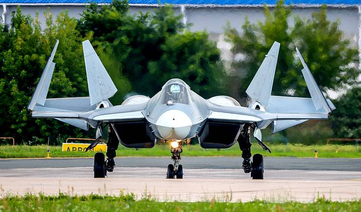 Россия готова создать палубную версию Су-57