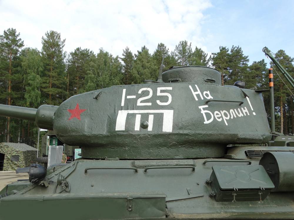 Модернизированный советский средний танк Т-34/85 - фотодетализация (ч.2)