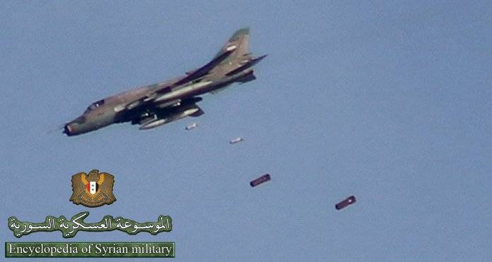 Су-22 ударили по террористам ржавыми бомбами сирийского производства