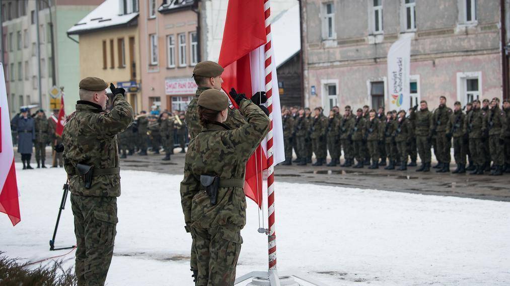 На каких идеалах воспитывают в Польше новосозданные «тербаты»