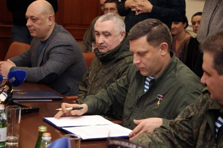 Захарченко рассказал о будущем перемирии с ВСУ