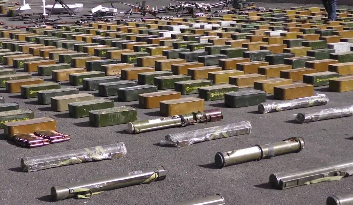 С оружием США у Дамаска: захваченный САА грузовик боевиков попал на видео
