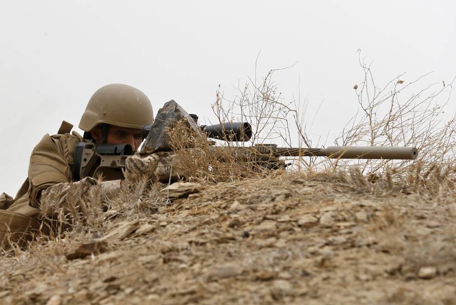 Двойной «хедшот» для солдат СА: в кадр попали выстрелы снайперов Хути