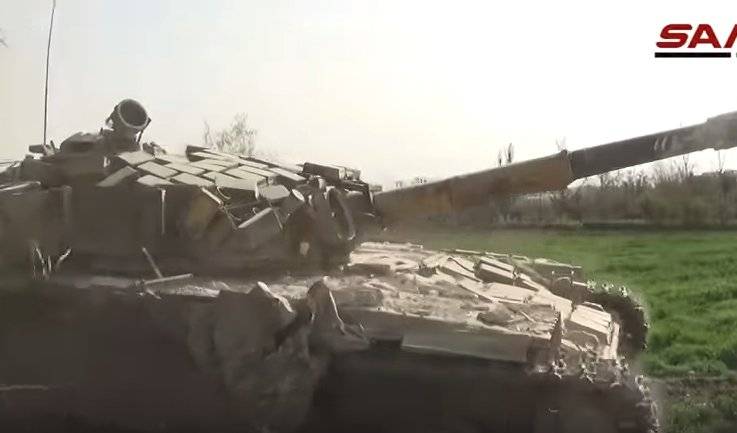 Сирийские танкисты надежно защитили Т-72 от атак с тыла