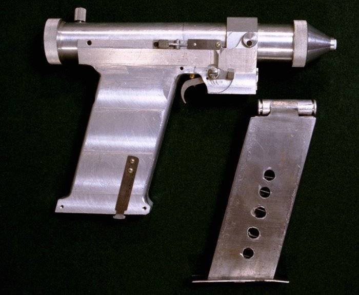 Необычная разработка: лазерный пистолет СССР, так и не вышедший в серию