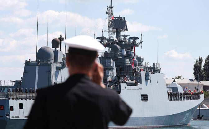 Черноморский флот готовится вразумлять Киев пушками