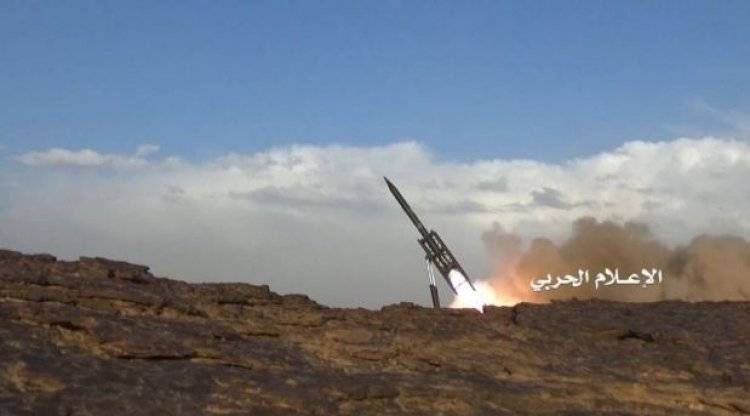 Новыми ракетами по базам СА: баллистические ракеты повстанцев попали в кадр