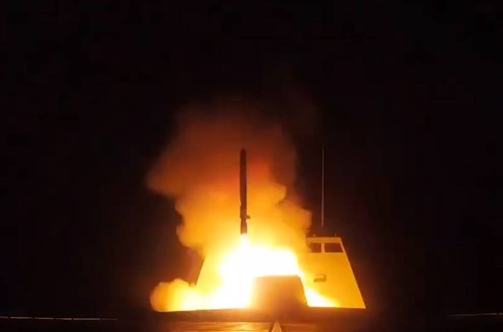 Ракетные удары фрегатов Франции по Сирии попали на видео