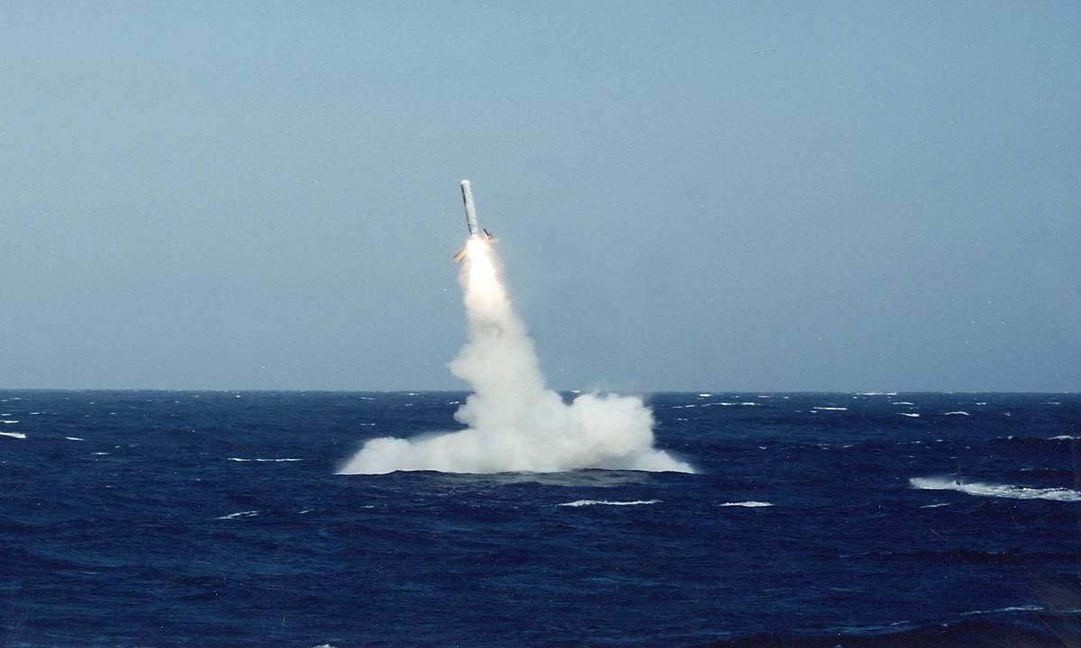 Ракетный удар по Сирии с подводной лодки США "John Warner" попал на видео