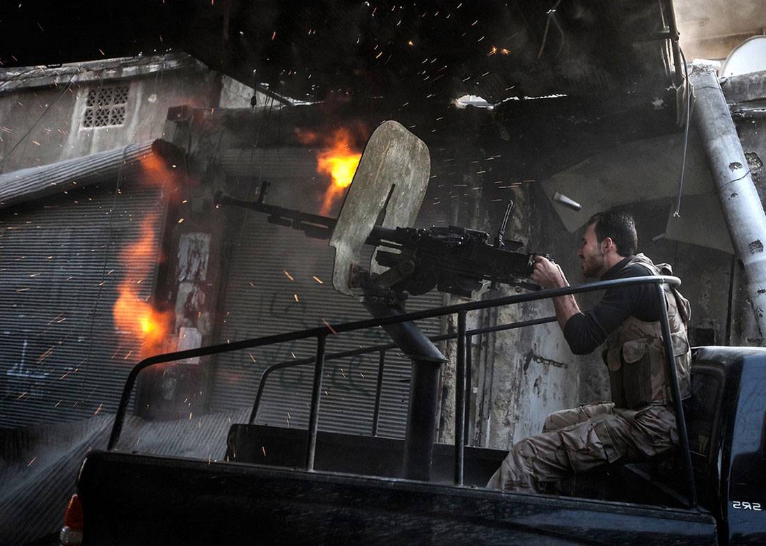 Сирия дожимает ИГИЛ: боевики сдают южный Дамаск