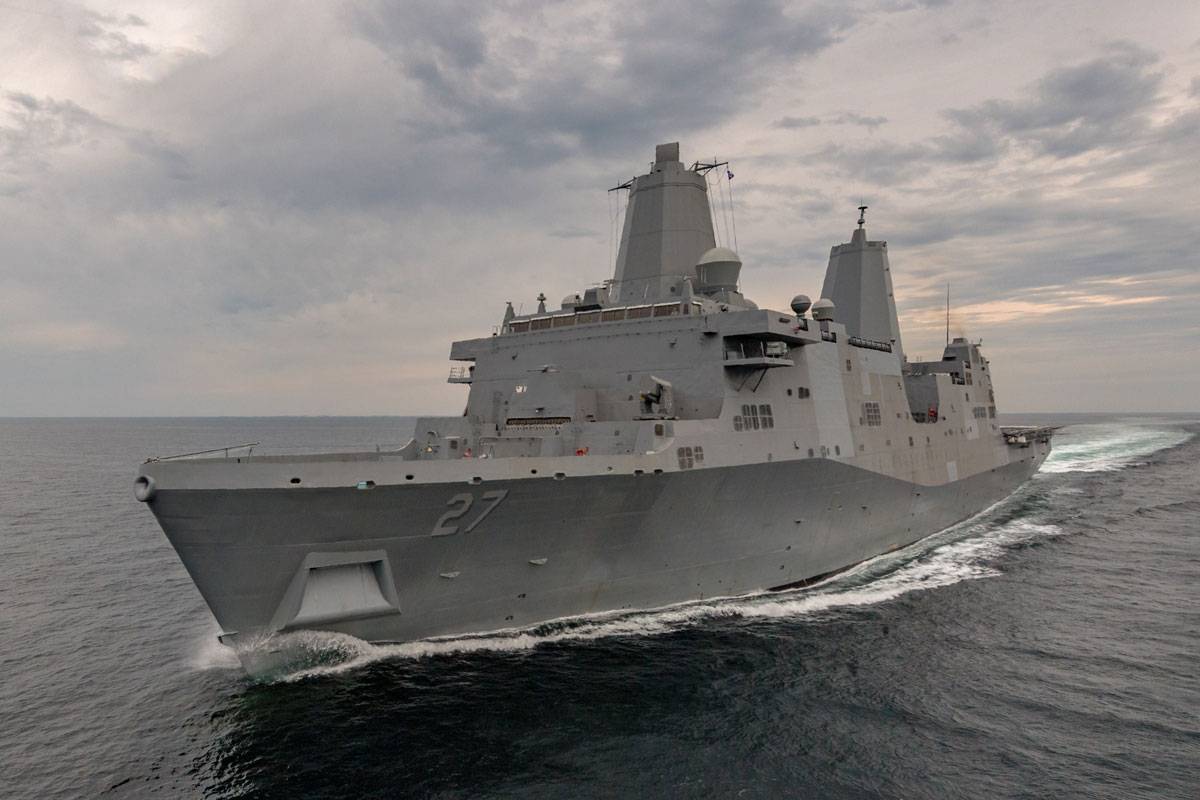 В США введен в строй новый корабль, на котором установят лазерную пушку