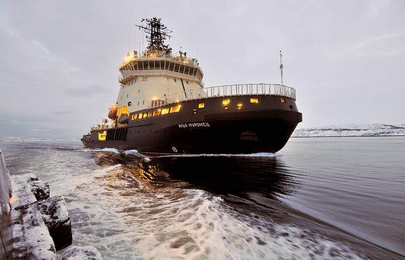 «Илья Муромец» обеспечил  проводку «Юрия Долгорукого» во льдах Белого моря