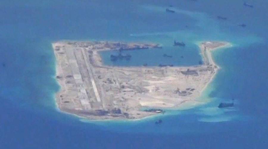Китай перебросил на спорные острова Спратли ракетные комплексы
