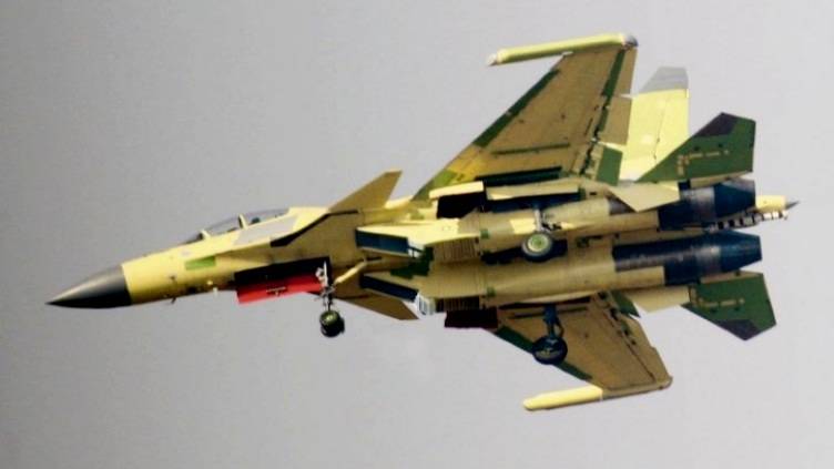 Конкурент российских "глушилок"? J-15 с радиоэлектронным оружием