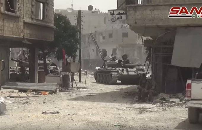 В Сирии неуязвимые Т-62М впервые замечены в городских боях