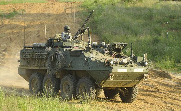 Армия США перевооружает БТРы для столкновения с Россией