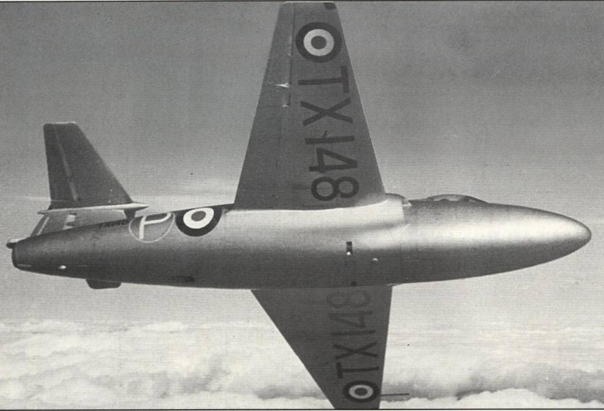 Экспериментальный самолет Gloster E.1/44. Великобритания
