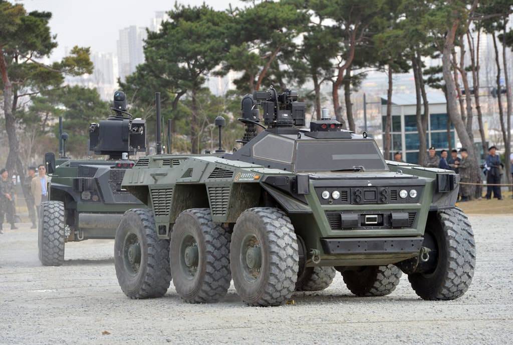 Новые южнокорейские боевые роботы