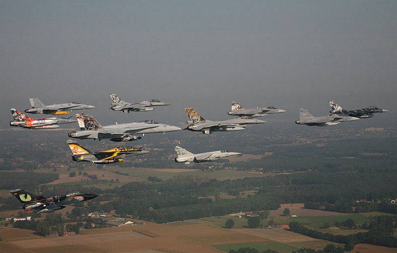 НАТО отрабатывает наступление на Восток