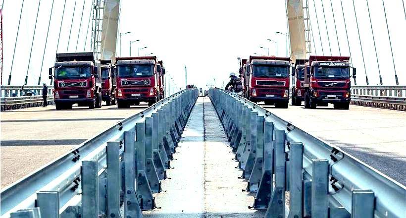 Крымский мост: Киев готовит три варианта подрыва