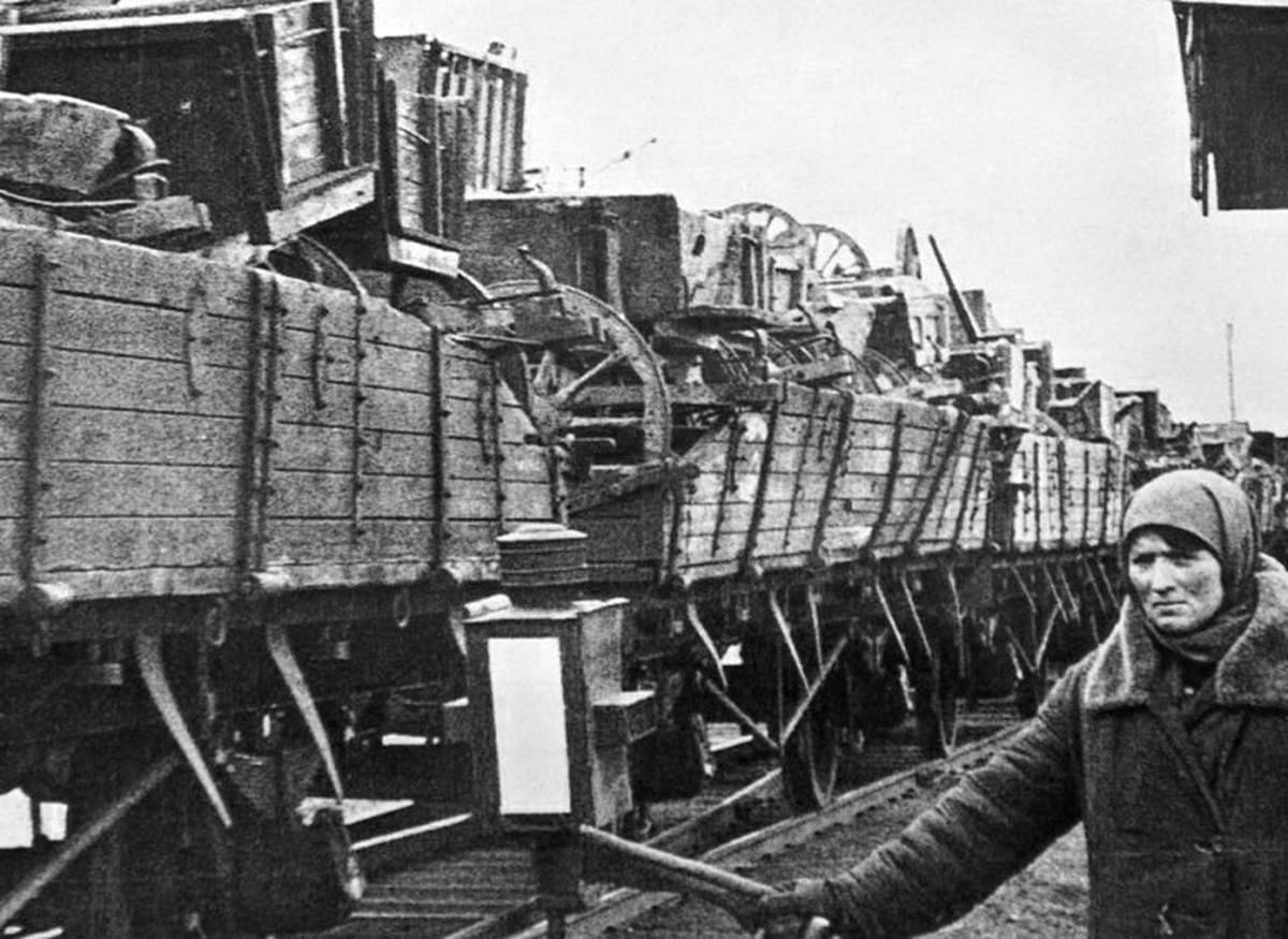 Наперегонки с «чужими»: эвакуация танковых заводов СССР